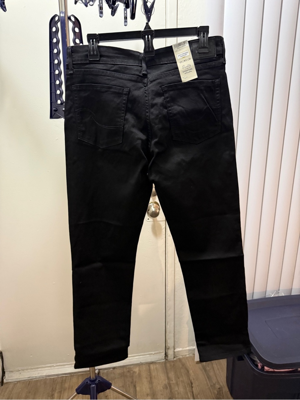 Levi Strauss Signature Gold Totally Shaping Straight Jeans Size 12 Short - Picture 4 of 10